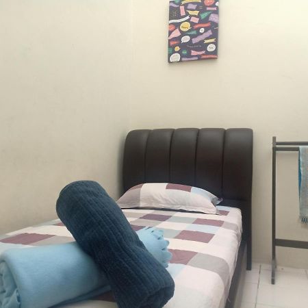 Kh Homestay Comfy N Calm Seri Manjung Eksteriør bilde