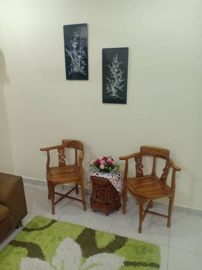 Kh Homestay Comfy N Calm Seri Manjung Eksteriør bilde